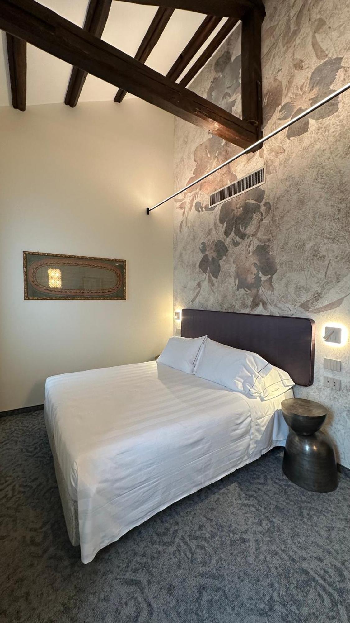 Ai Due Fanali Adults Only 3*